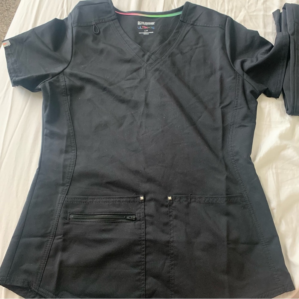 scrubs top